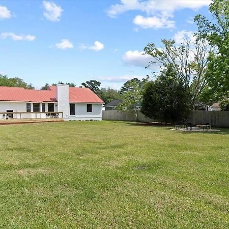 Spacious Home Near Beach, Large Yard, Game Room And Dog Friendly Джэксонвиль Экстерьер фото