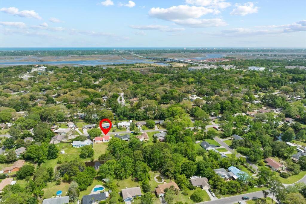 Spacious Home Near Beach, Large Yard, Game Room And Dog Friendly Джэксонвиль Экстерьер фото